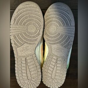 Nike Dunks Low Sun Club (Women’s)